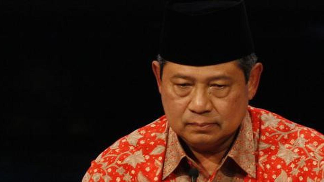 Presiden SBY jenguk Ibu Ani