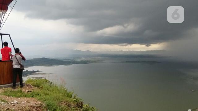 Waduk Gajah Mungkur Dari Atas