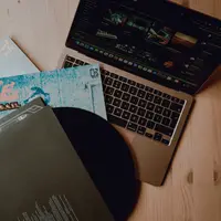 Playlist dapat berisikan lagu-lagu yang memiliki kenangan dengan pasangan