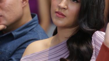 Raisa Andriana Akui Bukan Perempuan Yang Fashionable News Entertainment Fimela Com Umur 30 tahun) atau yang lebih dikenal dengan nama raisa adalah seorang penyanyi berkebangsaan indonesia. raisa andriana akui bukan perempuan