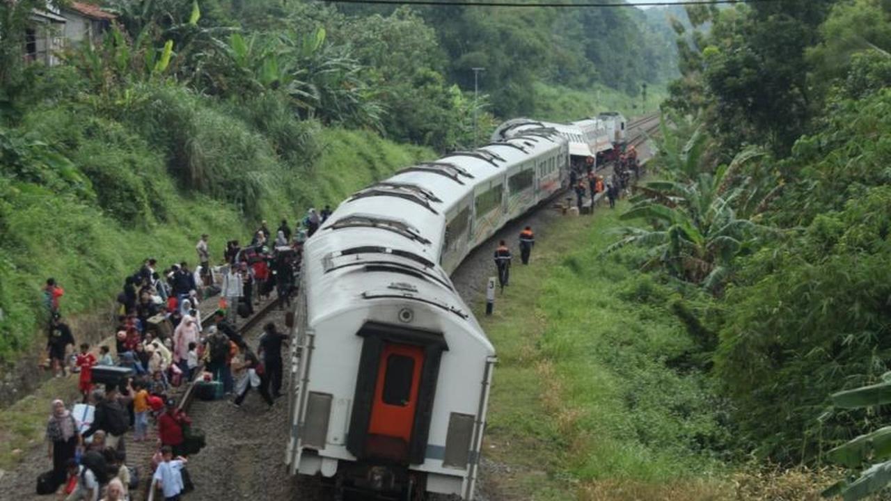 Operasional KA Reguler Daop Bandung Tetap Normal Meski Ada Rekayasa Jalur Imbas Kereta Anjlok