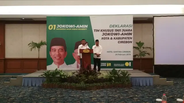 Saat Mobil Emoji Hadir Ditengah Pendukung Jokowi-Ma'ruf Amin
