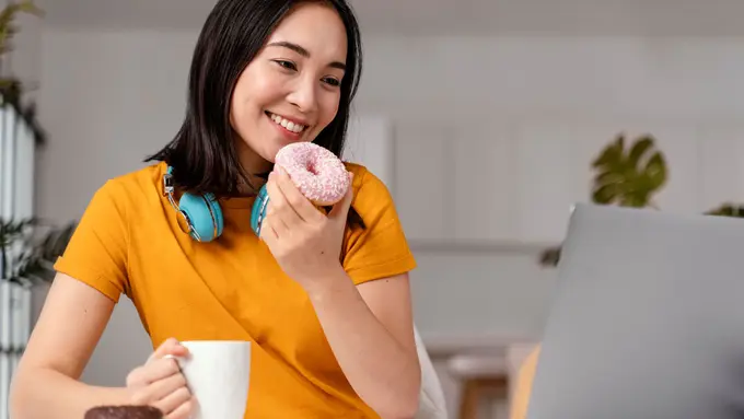 Tips Menerapkan One Bite Rule untuk Mengurangi Gula Tanpa Stres dan Tetap Bisa Menikmati Makanan Manis