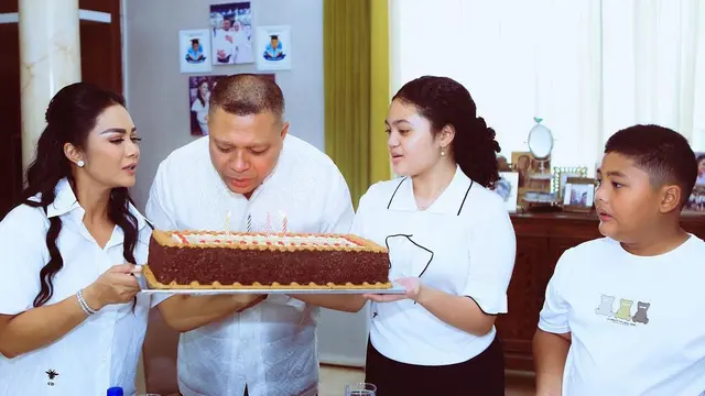 krisdayanti rayakan ultah Raul Lemos (Instagram/krisdayantilemos)