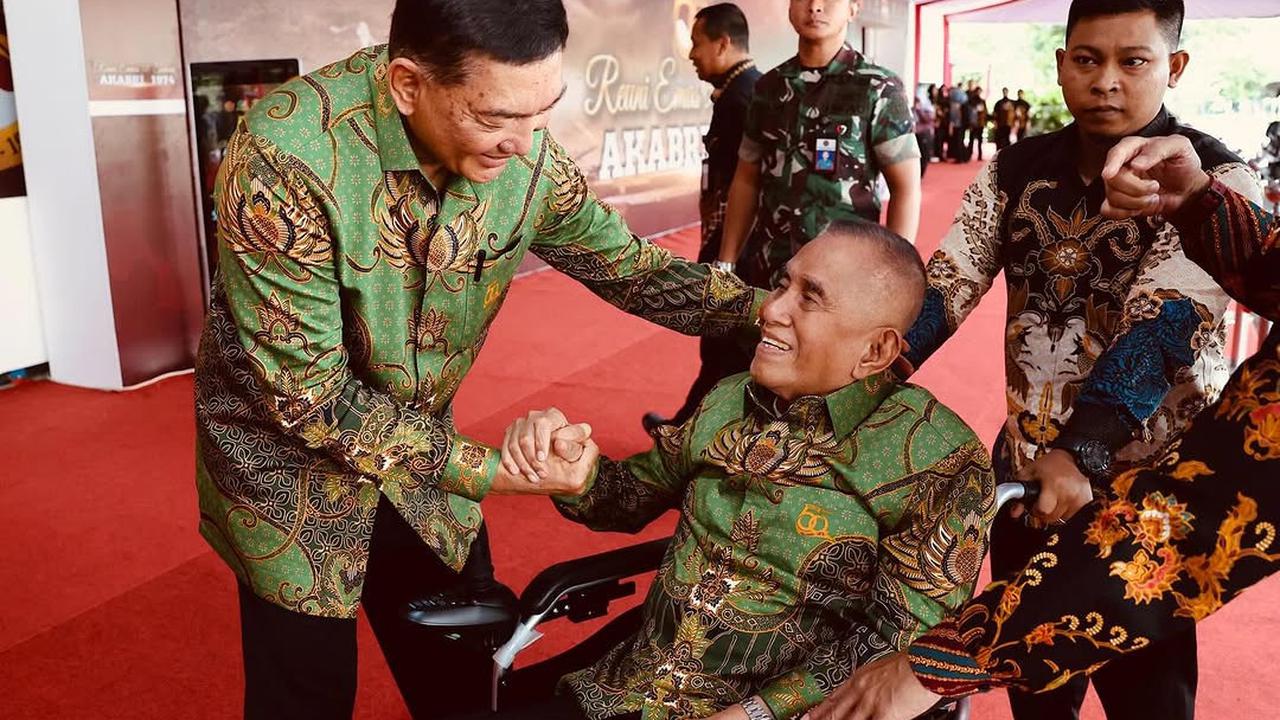 Momen Spesial Sjafrie Salam Komando dengan Eks Menhan Ryamizard