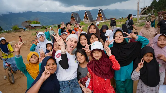 Cinta Laura