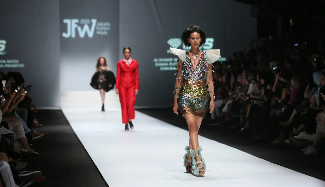 Jakarta Fashion Week 2020 (Adrian Putra/ © Fimela.com)