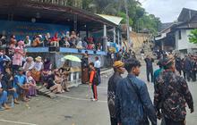 Beri Penghormatan Terakhir, Warga Padati Komplek Pemakaman Raja-raja Mataram di Imogiri