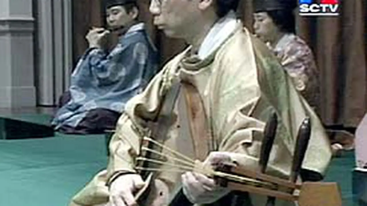050204cLnMusik.jpg