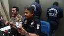 Dari hasil pemeriksaan tes urine dari kelima yang ditangkap, dua orang (Jupiter dan Firmansyah) dinyatakan positif menggunakan narkotik. (Deki Prayoga/Bintang.com)