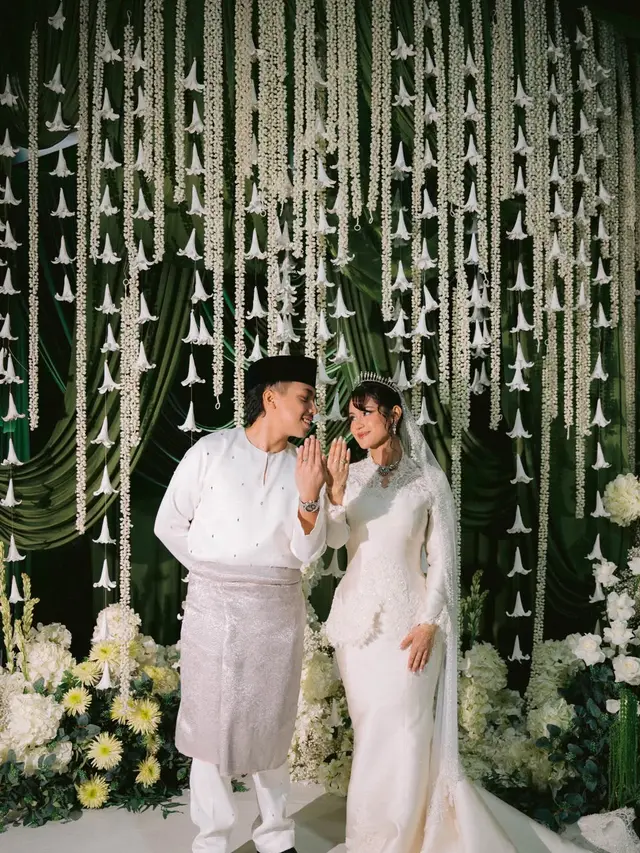 Pesona Pengantin Kerajaan Johor yang Classy dan Elegan dalam Karya Didiet Maulana