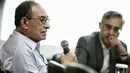 Mantan Menteri Luar Negri, Alwi Shihab saat mengikuti diskusi Umat Muslim Inggris dan Umat Muslim Islam di Jakarta, Senin (29/2/2016). Dalam diskusi tersebut bertema "Melawan Ekstrimisme Kekerasan". (Liputan6.com/Faizal Fanani)