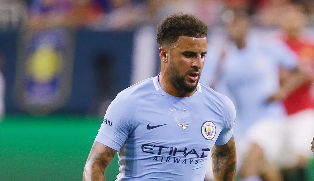 Kyle Walker saat ini menjadi bek termahal di Dunia, Bek kanan timnas Inggris itu dibeli Man City dari Spurs dengan banderol yang mencapai 50 juta poundsterling (Rp 870 miliar). (Bob Levey/Getty Images/AFP)