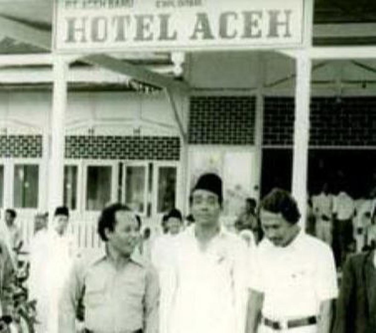 Kembali Merintis Karier Sebagai Pengusaha