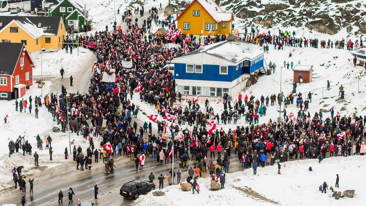 FOTO: Protes Warga Greenland Tolak Rencana Pengambilalihan oleh AS