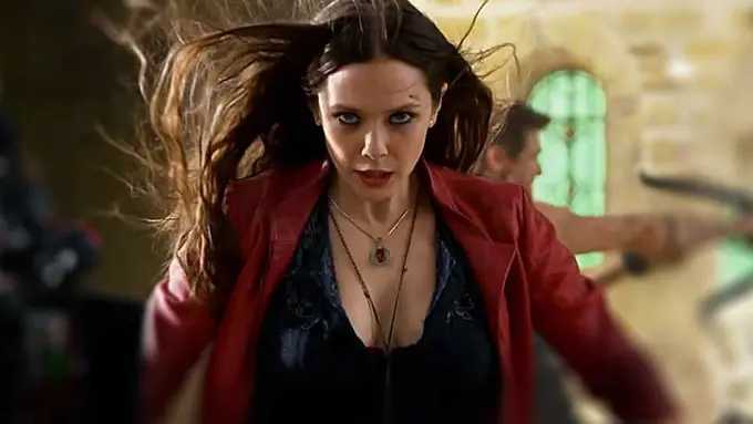 [Bintang] Elizabeth Olsen