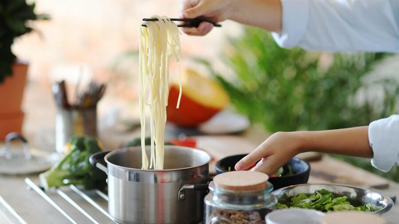 Ilustrasi Memasak