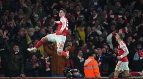 Empat gol Arsenal dicetak Gabriel Magalhaes pada menit 48, Martin Zubimendi menit 52, Leandro Trossard menit 69, dan Gabriel Jesus menit 78. Aston Villa hanya mampu membalas melalui Ollie Watkins pada menit 90+4. (AP photo/Alastair Grant)