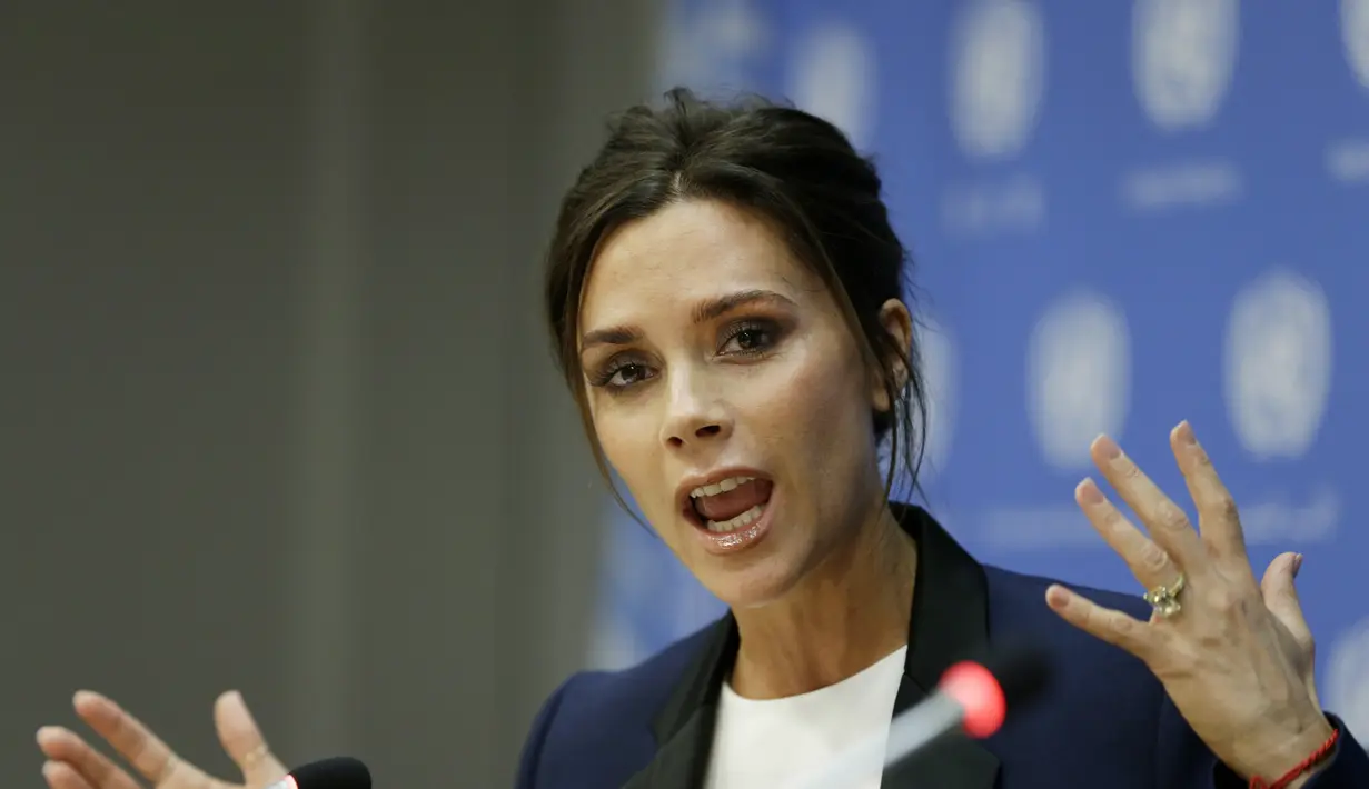 Mantan personel Spice Girls ini memberikan pernyataan kuat yang menepis rumor perceraian tersebut. “Tidak ada yang perlu dibuktikan,” katanya bersikeras. (Bintang/EPA)