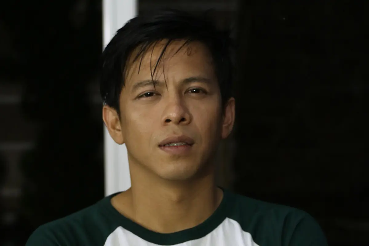 Ariel NOAH Menangis Nyanyikan Sajadah Panjang