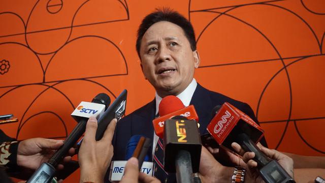 Kepala Badan Ekonomi Kreatif (Bekraf) Triawan Munaf melakukan sesi wawancara dengan media di sela-sela penyelenggaraan World Conference on Creative Economic (WCCE), Rabu, 7 November 2018 (Liputan6.com/Happy Ferdian Syah Utomo)