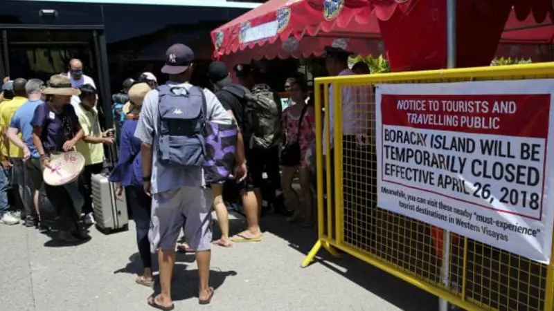 Penutupan Pulau Borocay di Filipina Ditutup. (AP/Aaron Favila)