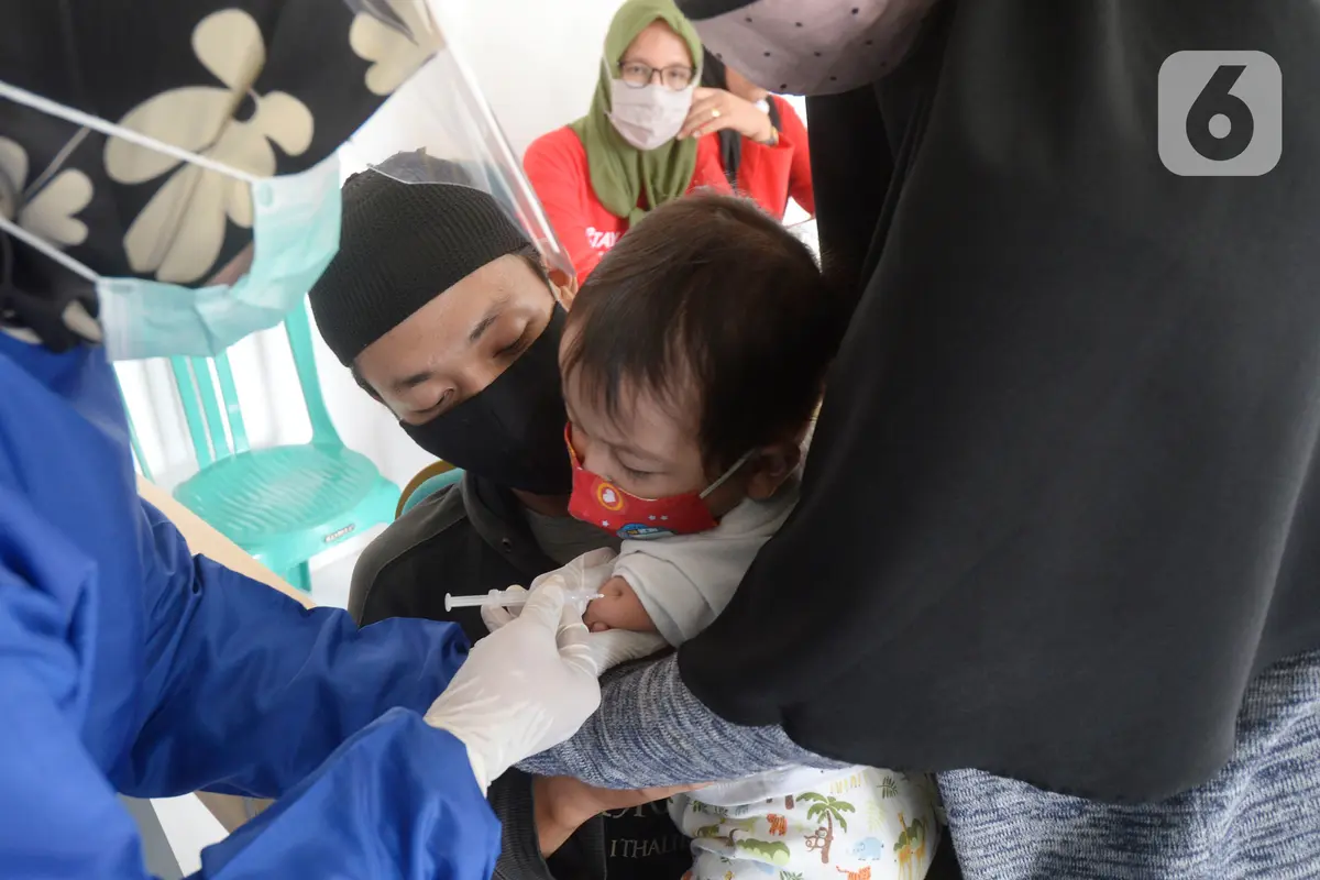 Anak-Anak Saat Divaksin Campak Hingga Polio