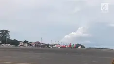 Status Gunung Agung yang ditingkatkan menjad awas membuat bandara Ngurah Rai Bali ditutup.