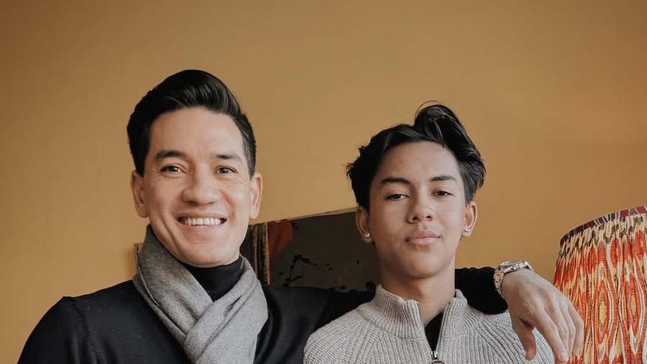 Potret Hangat Keluarga Nana Mirdad dan Andrew White di Momen Spesial di Skotlandia