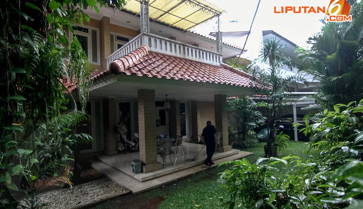 Selasa (22/4/2014), rumah dinas ketua BPK, Hadi Poernomo di komplek Perumahan Pejabat Negara Widya Chandra, Jakarta, terlihat lengang. (Liputan6.com/Faizal Fanani)