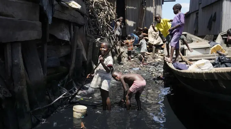 Afrika Kekurangan Air Bersih