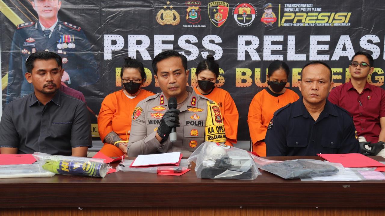 tiga wanita bunuh pria bertato