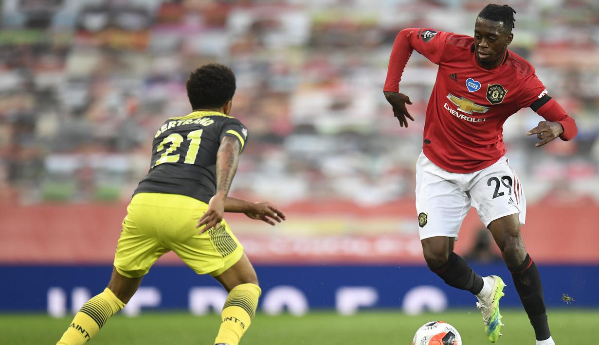 7. Aaron Wan-Bissaka (55 juta euro) - Manchester United mendatangkan Aaron Wan-Bissaka dari Crystal Palace dengan harga 55 juta euro pada Juli 2019. (AFP/Peter Powell/pool)