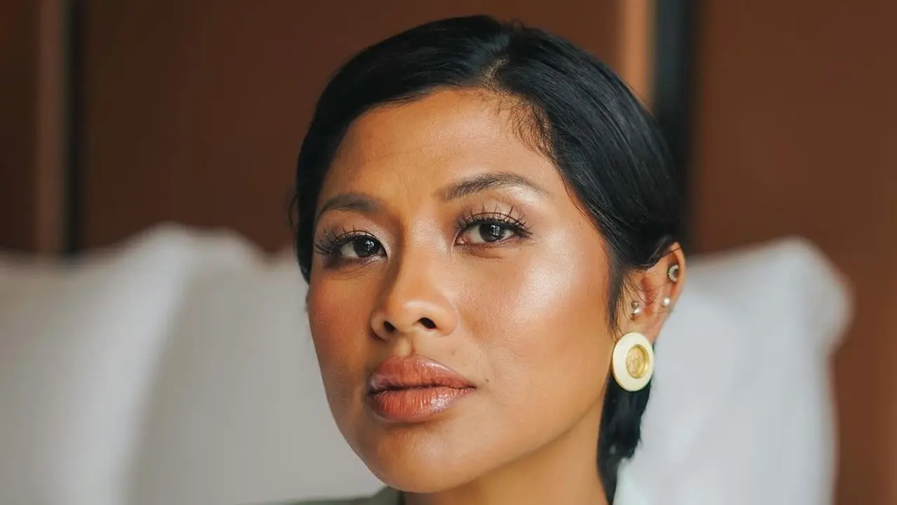 Dira Sugandi