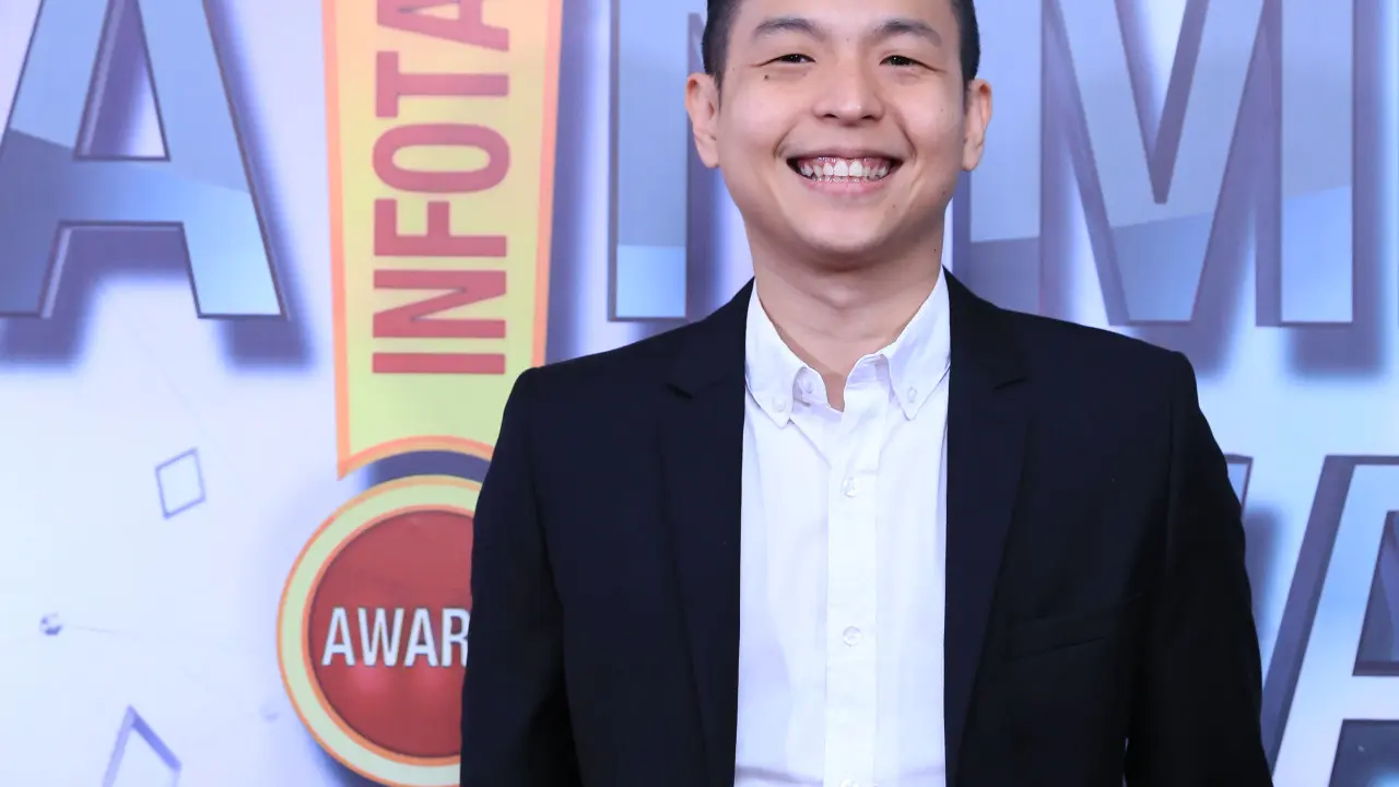 [Bintang] Ernest Prakasa