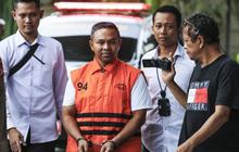 VIDEO: JAHAT! Fakta KPK Ungkap Gubernur Riau Palak Jatah Preman Miliaran Buat Foya-Foya ke London