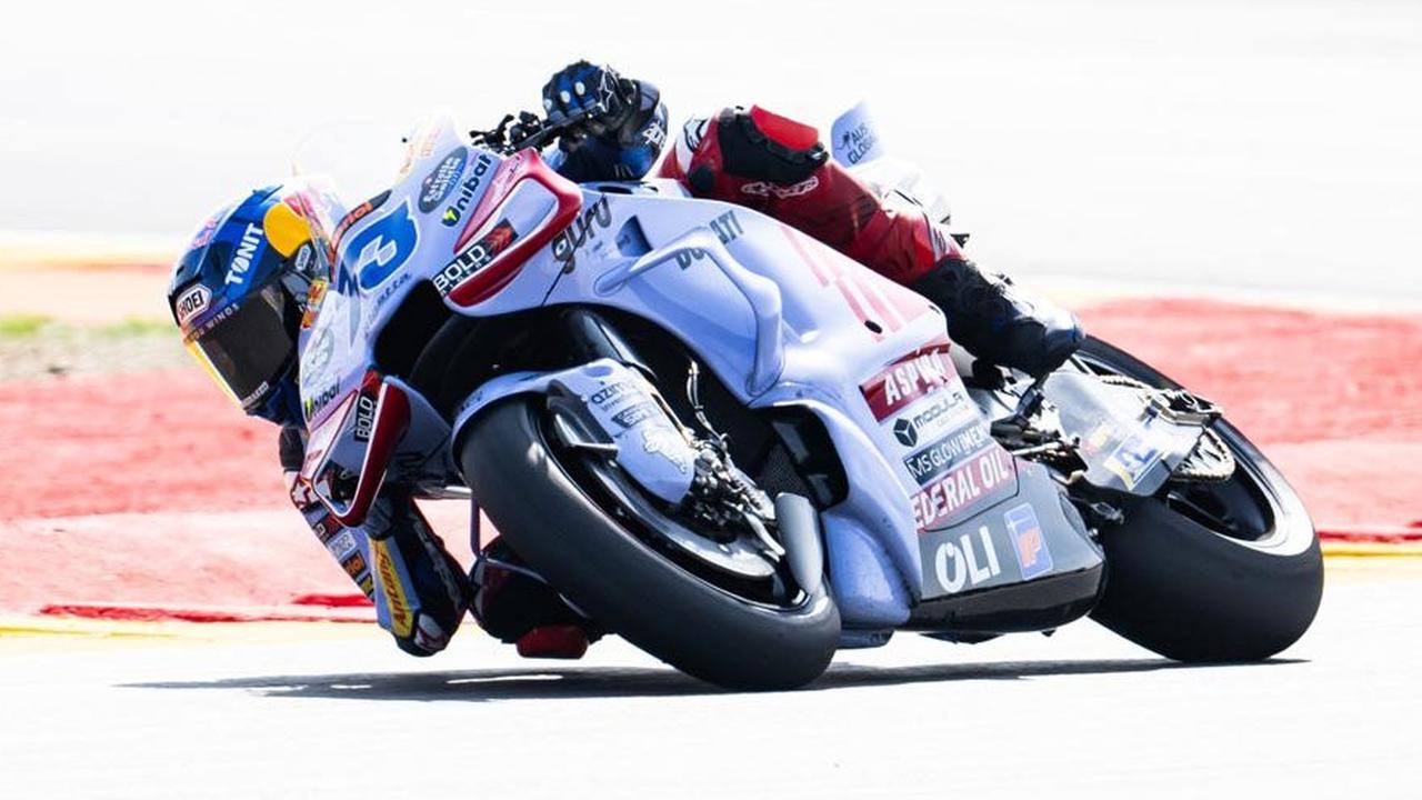 Alex Marquez mengenai insiden Pecco Bagnaia di MotoGP Aragon: "Dia yang melakukan overtaking, seharusnya dia yang menghindari kontak!"