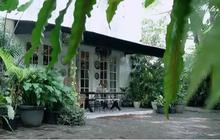 9 Potret Teras dan Taman di Rumah Yuni Shara, Bisa Jadi Inspirasi Hunian Tropis yang Sejuk Menenangkan