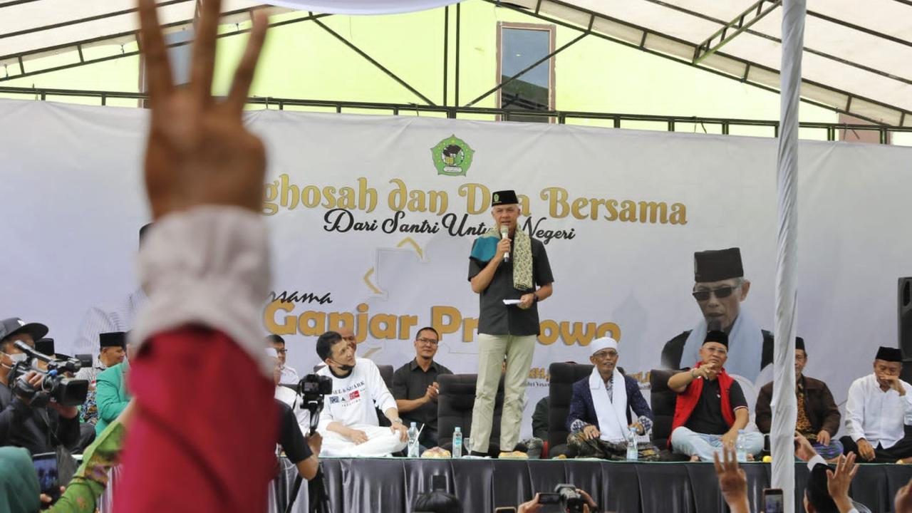 Menurut Ganjar, pembangunan jalan tersebut tinggal dikebut.<br>