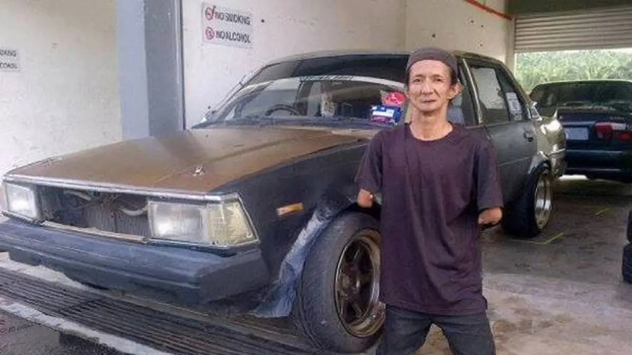 Kerja Keras Sebagai Montir Bengkel, Kisah Pria Difabel Ini Bikin Haru