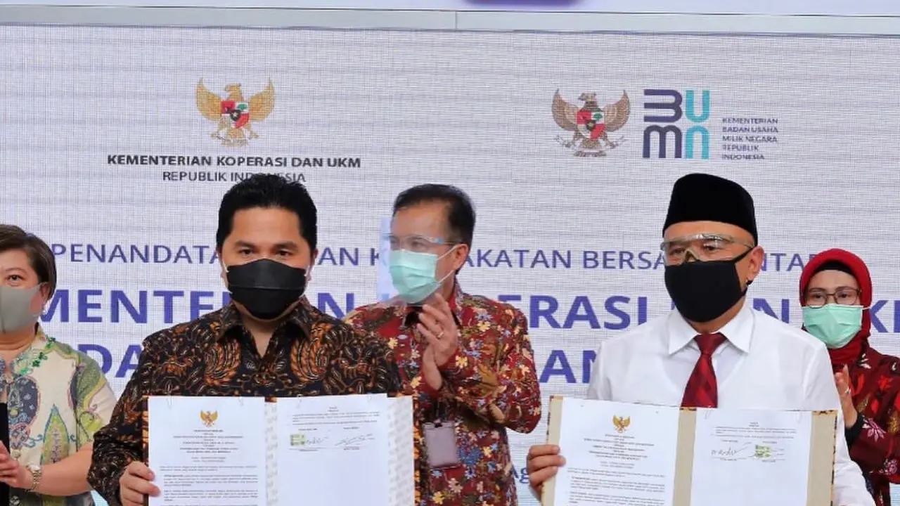 Penandatanganan Kesepakatan Bersama antara Kementerian BUMN dengan Kementerian Koperasi dan UKM tentang pengembangan dan pembinaan Koperasi, UMKM