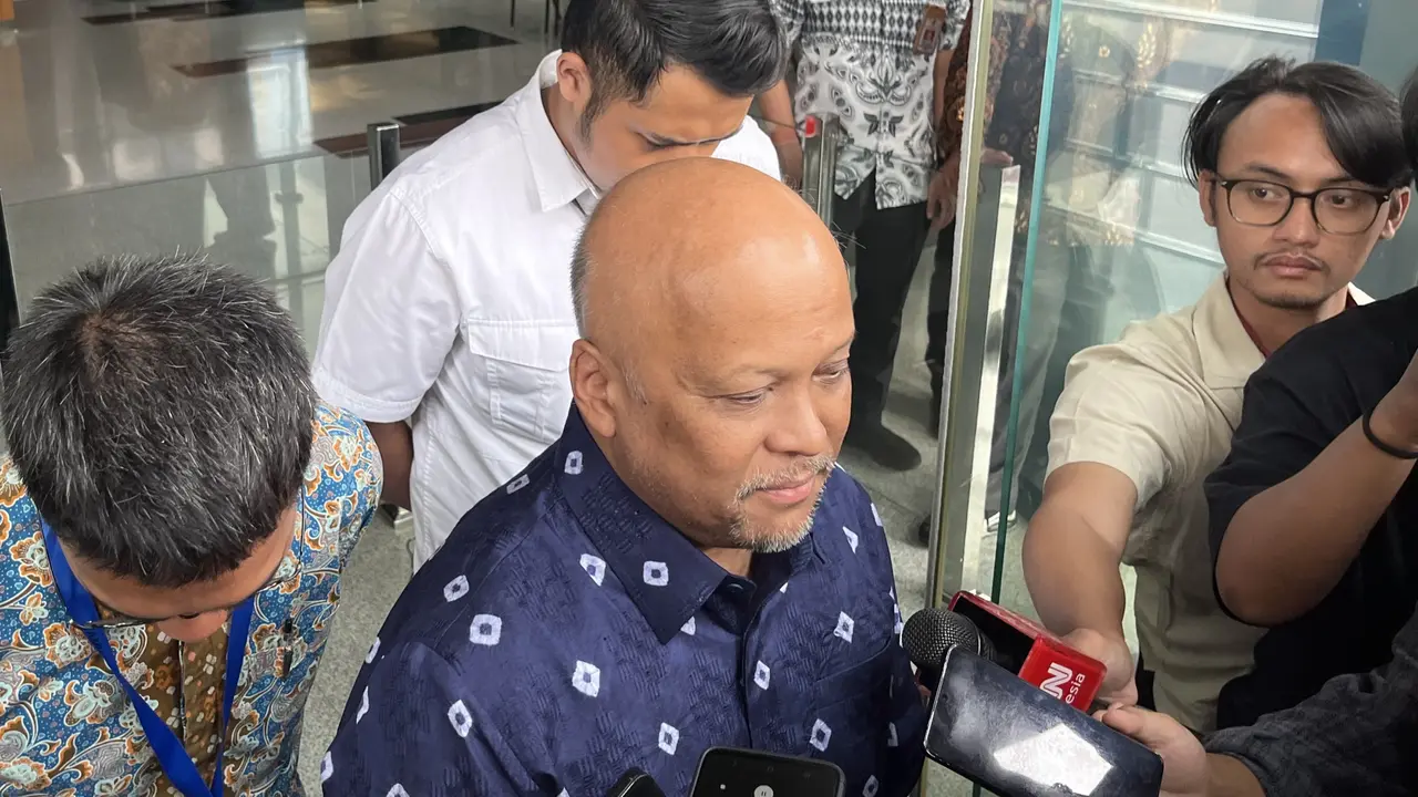 Putra dari Presiden RI ke-3 BJ Habibie, lham Akbar Habibie atau akrab disapa Ilham Habibie.