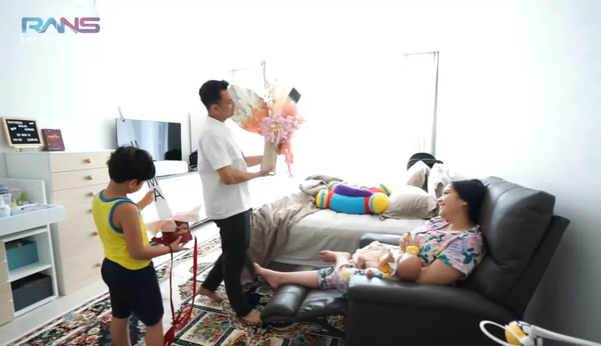 Raffi Ahmad dan Nagita Slavina (Youtube/Rans Entertainment)