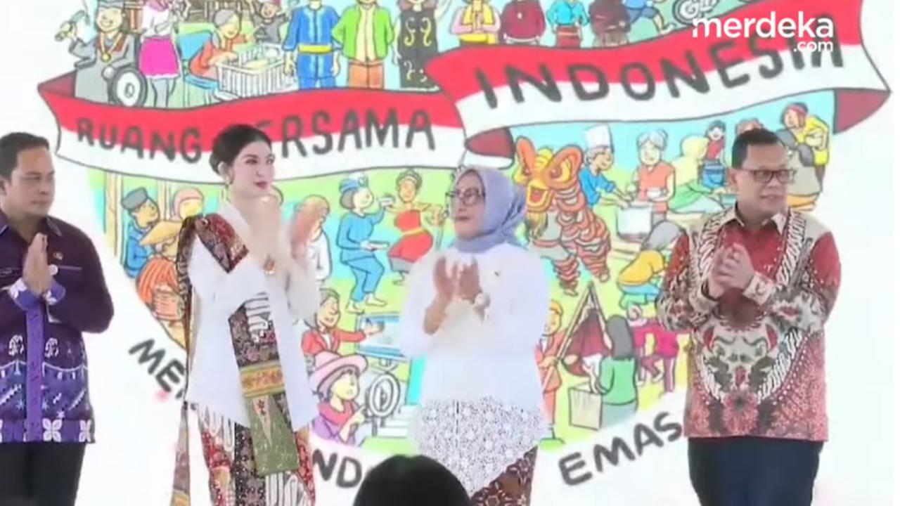 VIDEO: Selvi Ananda dan Veronica Tan Tampil Anggun Berkebaya Putih dan Berkain Batik