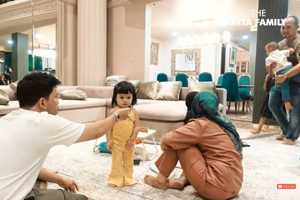 Ameena (Foto: YouTube/AH)