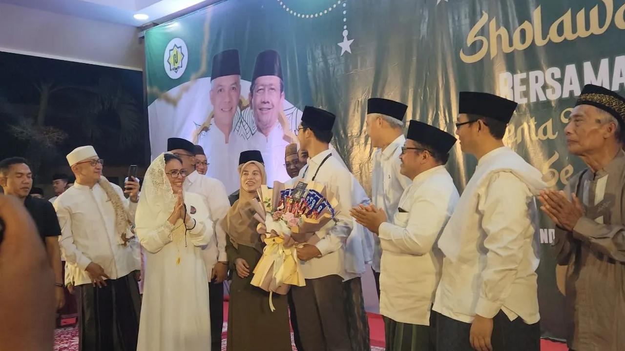 Program mensejahterakan guru mengaji tersebut awalnya diinisiasi oleh cawapres Mahfud MD saat melakukan kampanye hari pertama di Sabang, Aceh.