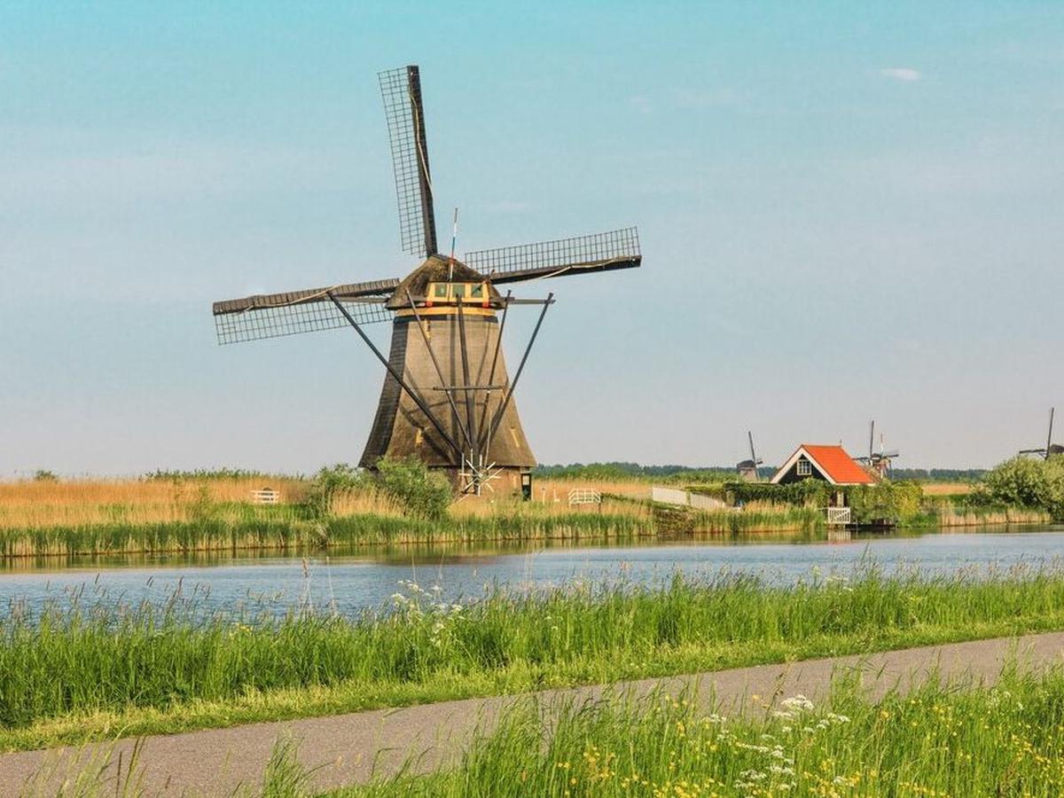 Pulang ke Belanda