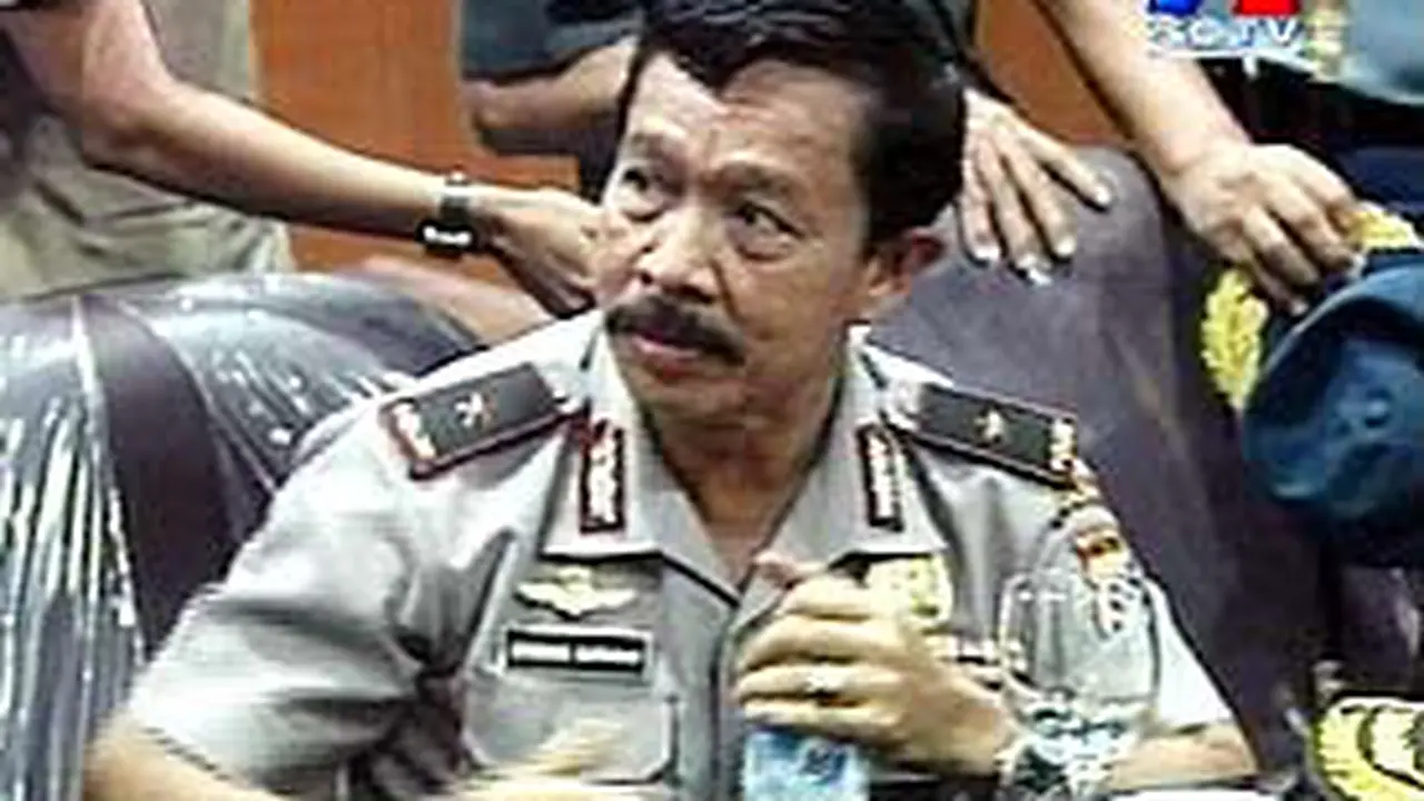 040504cPoldaMakunu.jpg