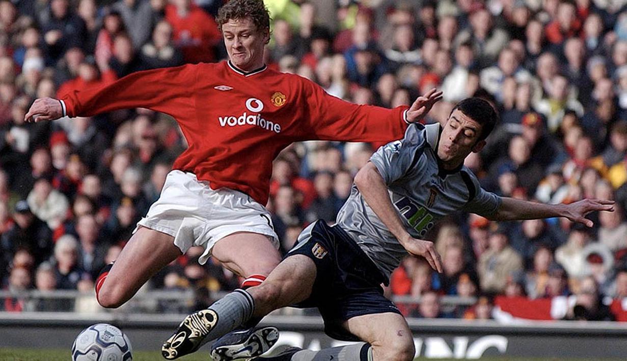 Ole Gunnar Solskjaer didatangkan MU dari Molde seharga 1,6 juta poundsterling. Pemain asal Norwegia itu memiliki julukan supersub di MU. (AFP/Paul Barker)