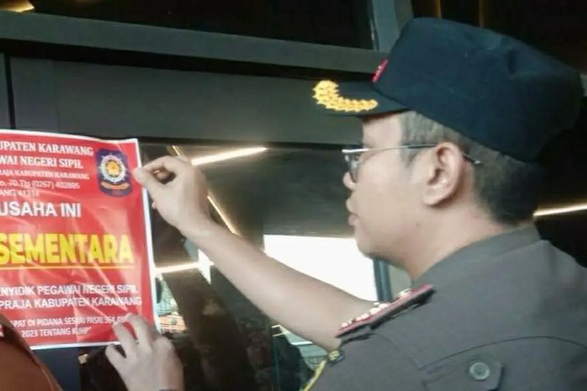 Geger Pesta Gay di Karawang, Theatre Night Mart Disegel